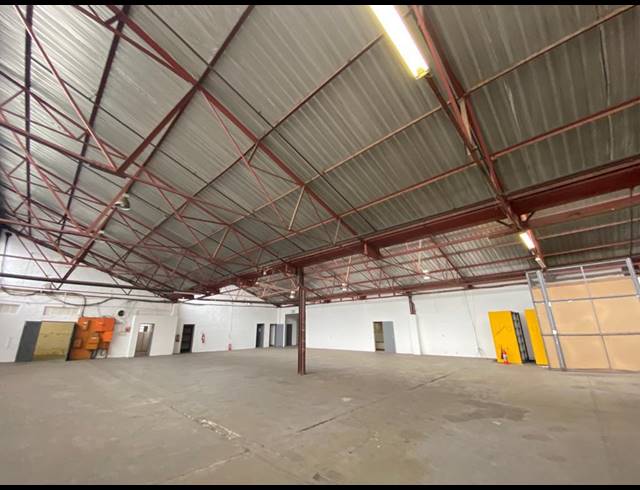 4,302M² WAREHOUSE FOR SALE IN INDUSTRIA WEST